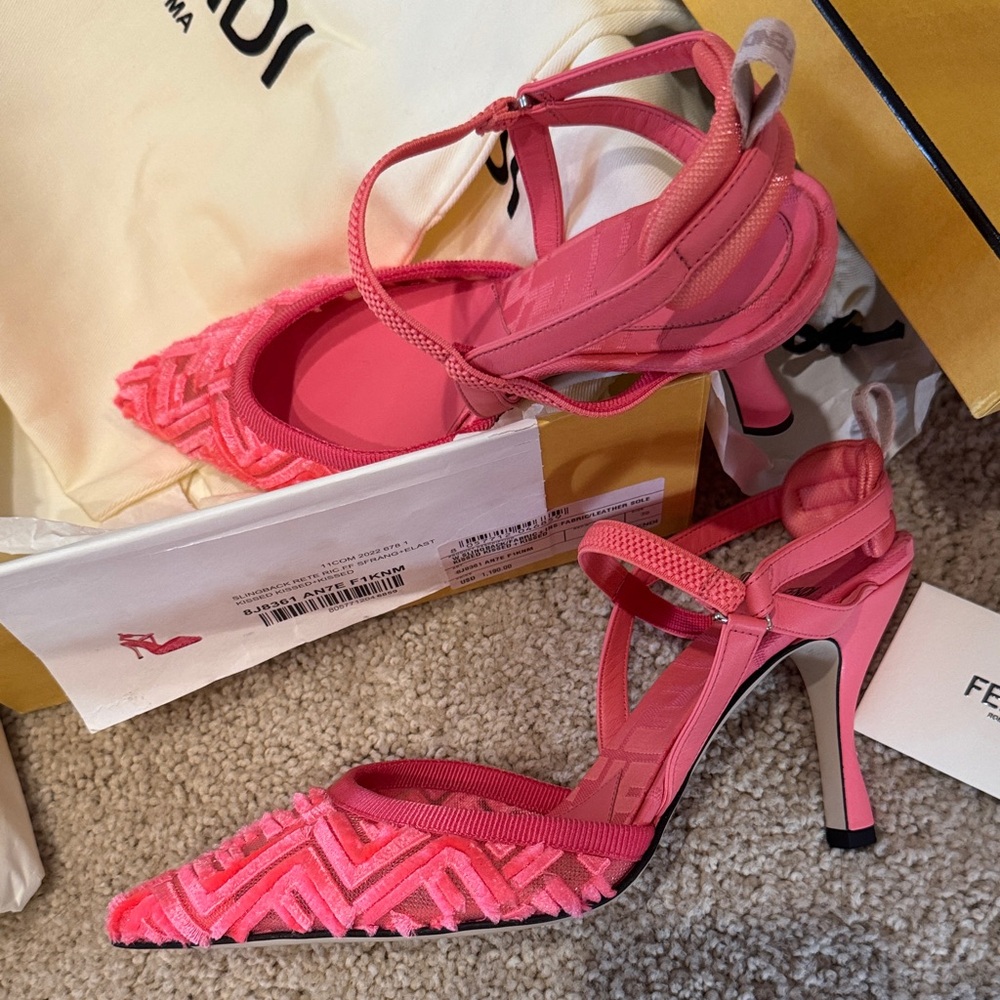 Fendi Pink Zigzag Pointed Slingback Heels - Picture 2 of 8